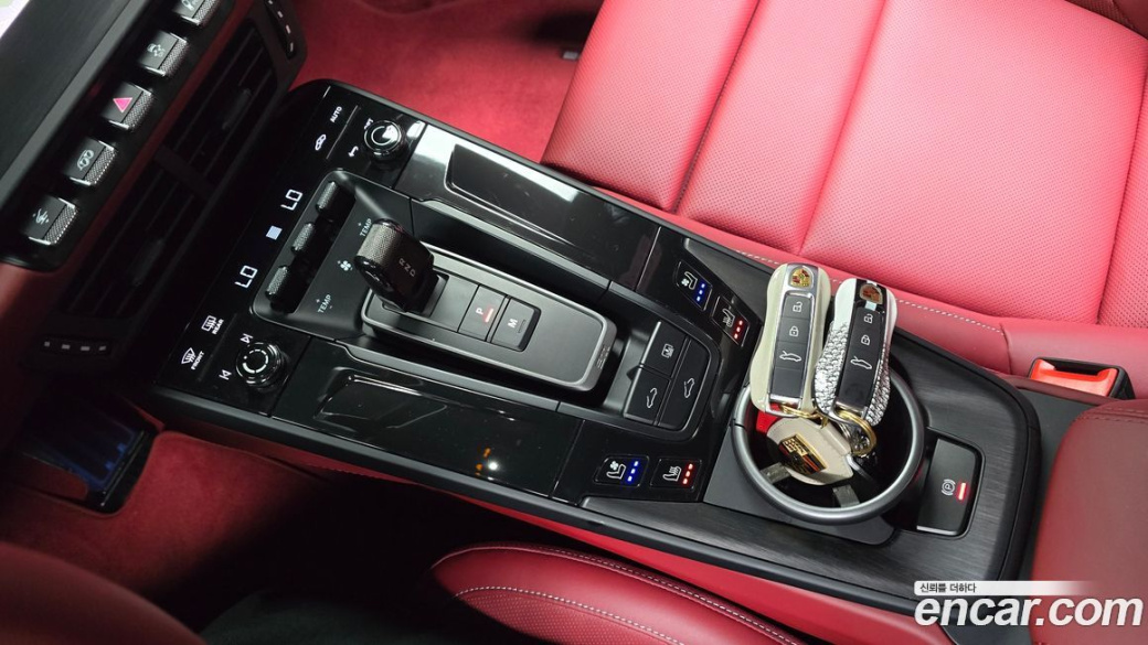 Porsche 911 Carrera GTS, 2025