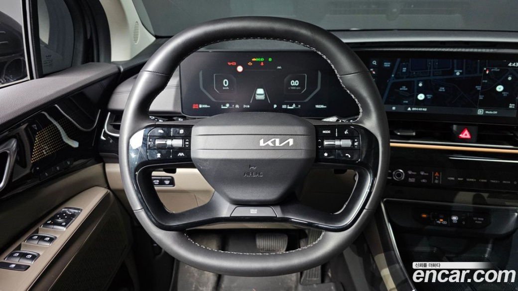 Kia Carnival 7-Seater Gravity, 2025