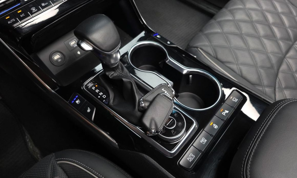 Kia Mohave Diesel 3.0 4WD 5-Seater, 2022