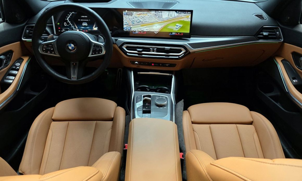 BMW 3-Series 320i M Sport, 2023
