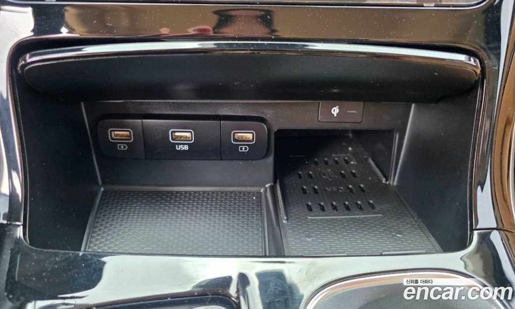 Kia Carnival 9-Seater Signature, 2023