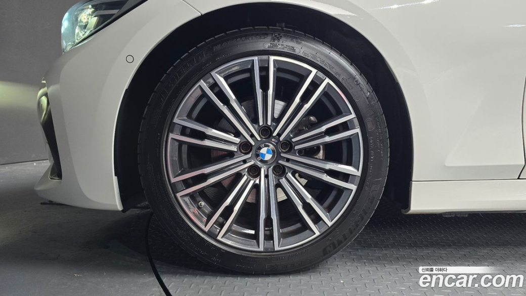 BMW 3-Series 320i M Sport, 2022