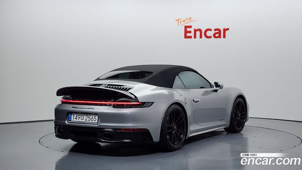 Porsche 911 Carrera 4 GTS Cabriolet, 2022