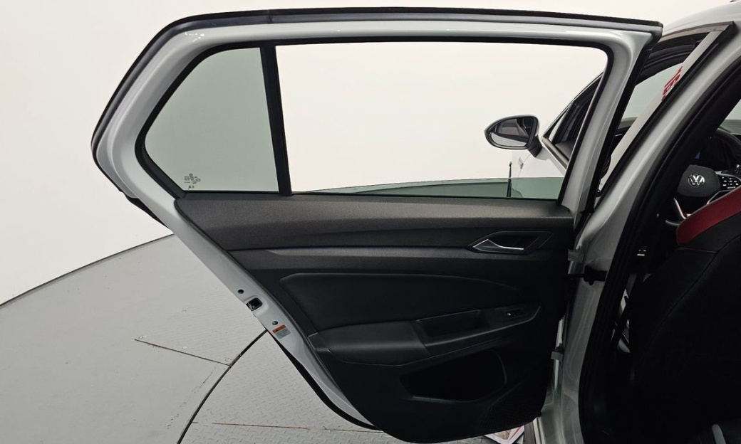 Volkswagen Golf 2.0 GTI, 2024