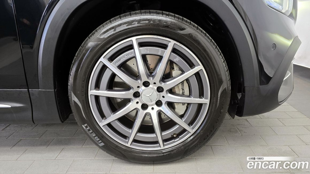 Mercedes-Benz GLB-Class AMG GLB35 4MATIC, 2021