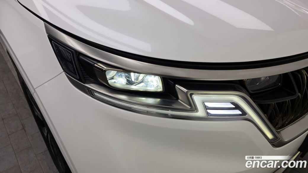 Kia Carnival 9-Seater Signature, 2023