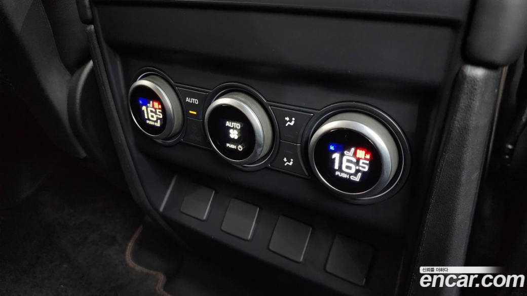 Land Rover Defender 130 D300 X-Dynamic HSE, 2023