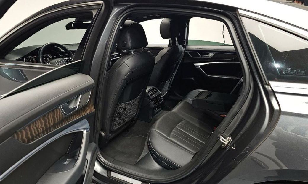 Audi A6 45 TFSI Quattro Premium, 2022