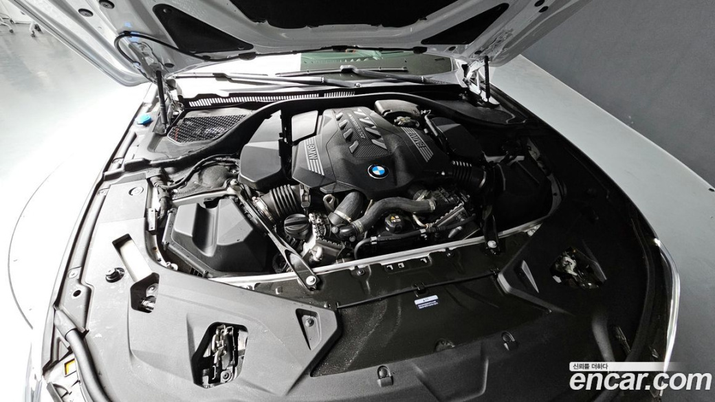BMW 8-Series M850i xDrive Gran Coupe, 2025