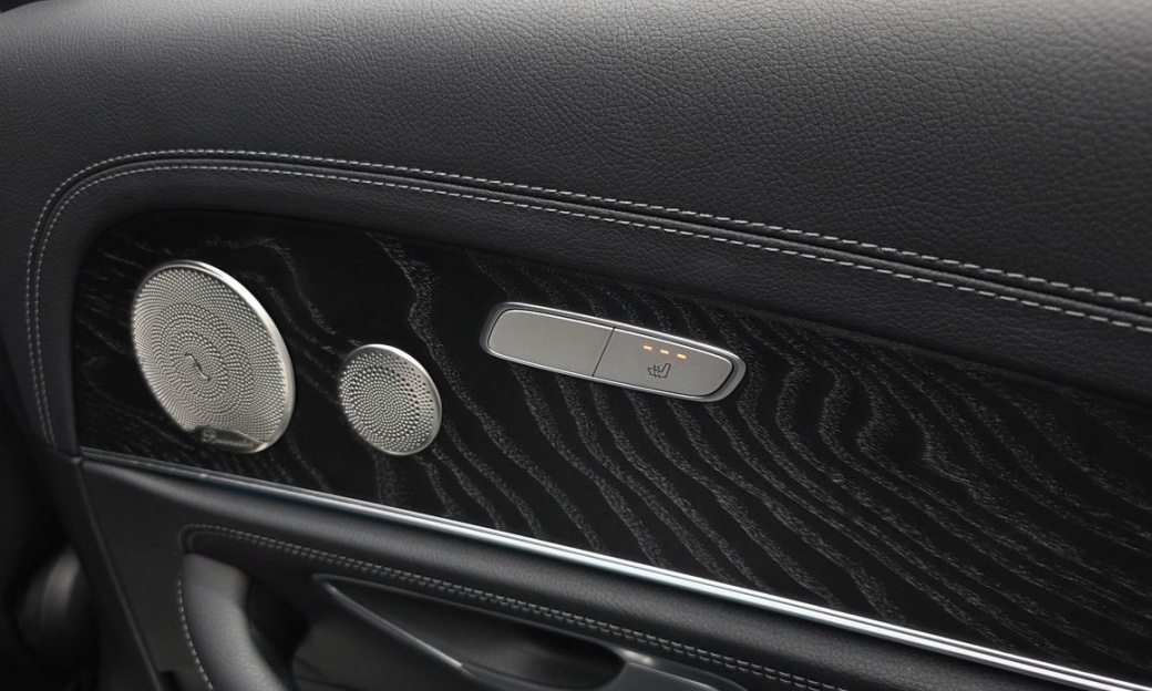 Mercedes-Benz E-Class E220d 4MATIC AMG Line, 2022