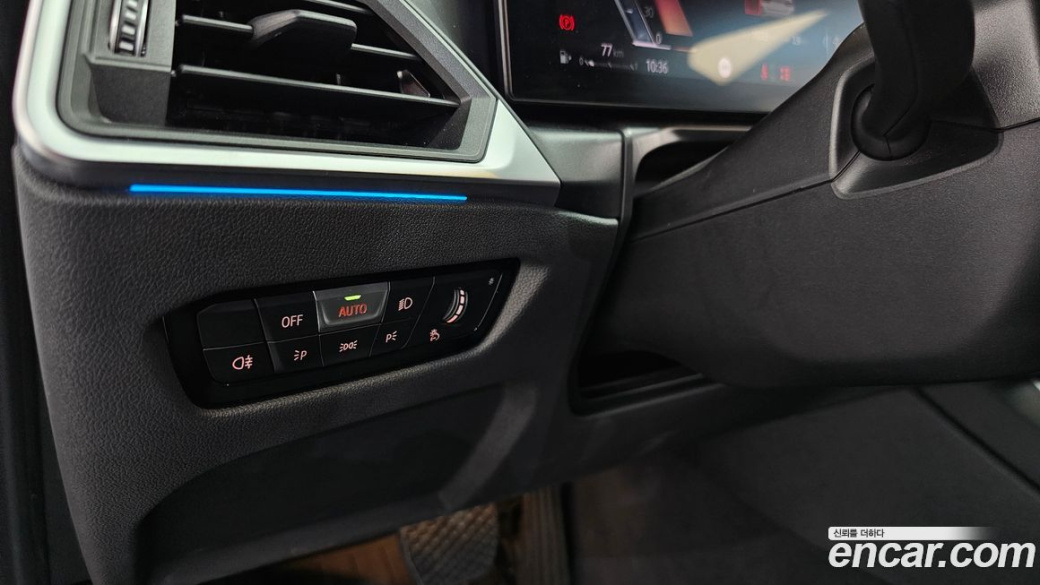 BMW 3-Series 320i Touring, 2024