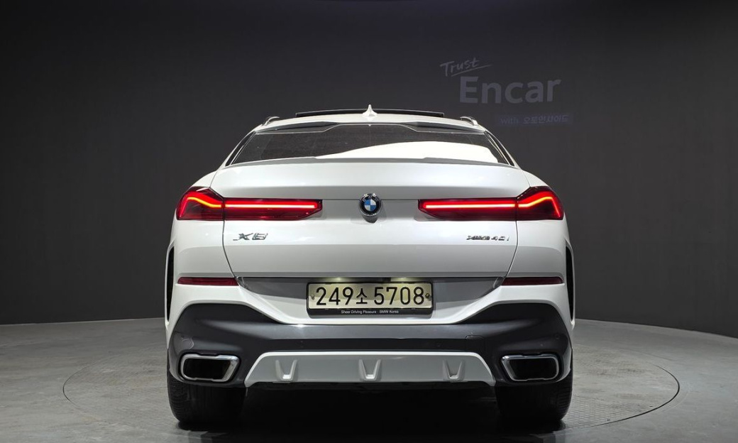 BMW X6 xDrive40i M Sport, 2022