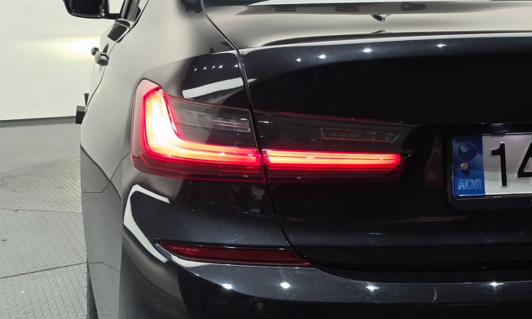 BMW 3-Series 320i M Sport, 2022
