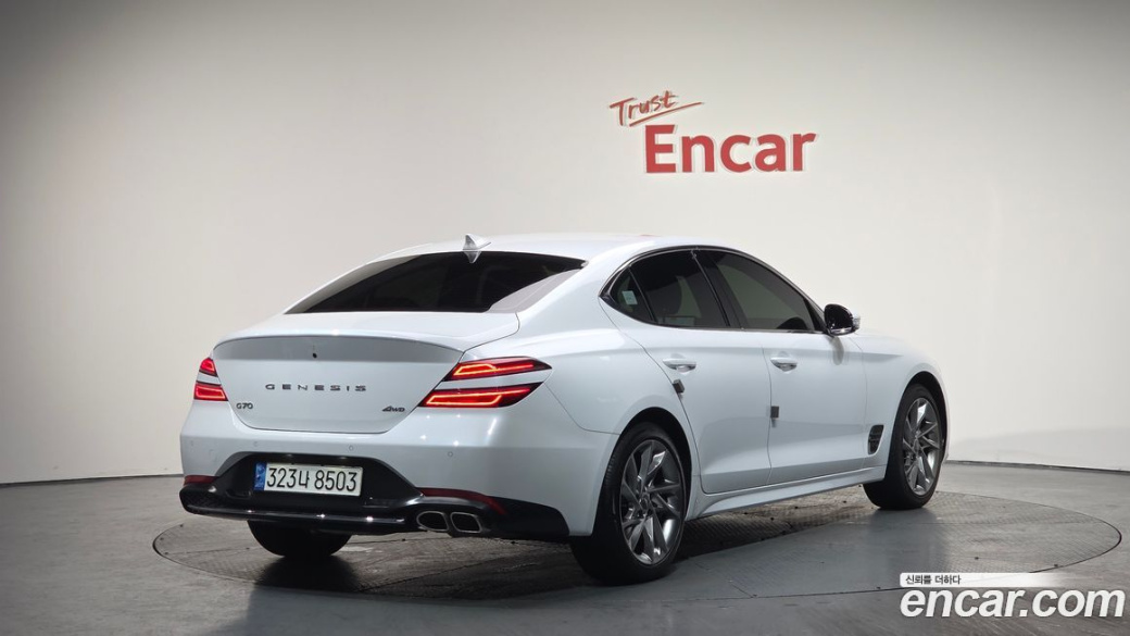 Genesis G70 Gasoline 2.0T 4WD, 2022