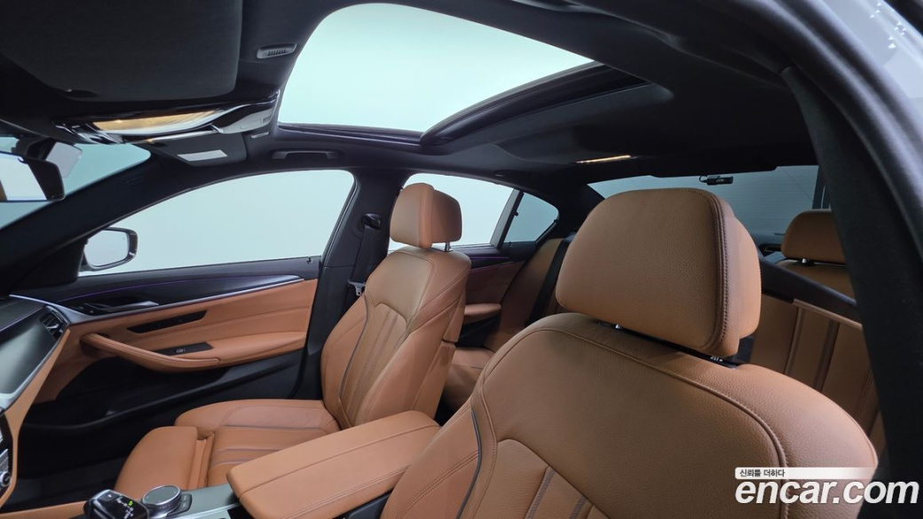 BMW 5-Series 520i M Sport, 2023