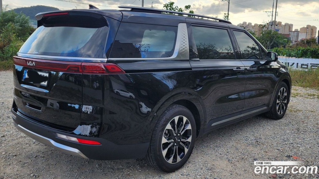 Kia Carnival 9-Seater Signature, 2023