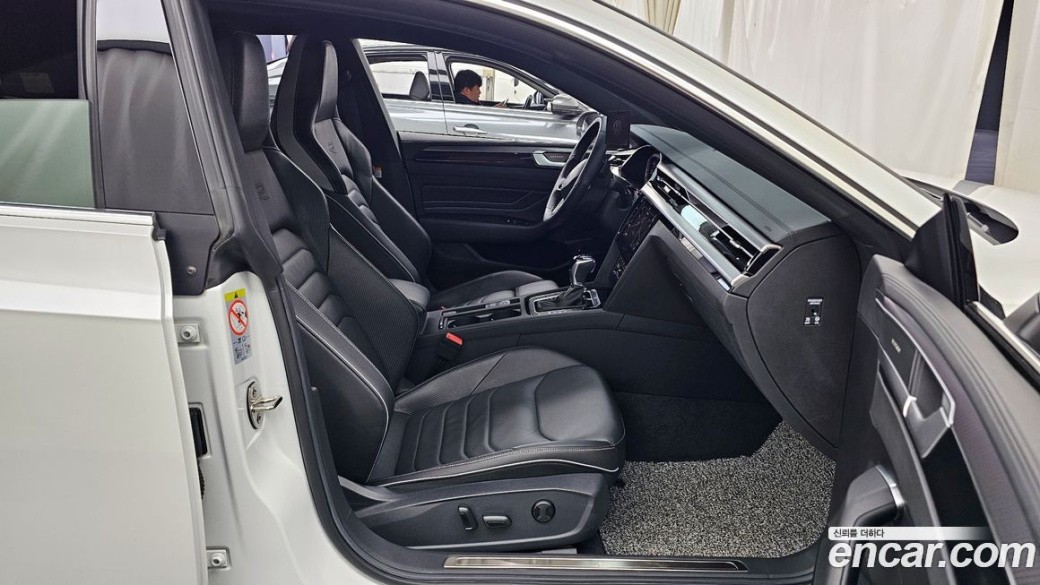 Volkswagen Arteon 2.0 TDI R-LIINE 4Motion, 2022