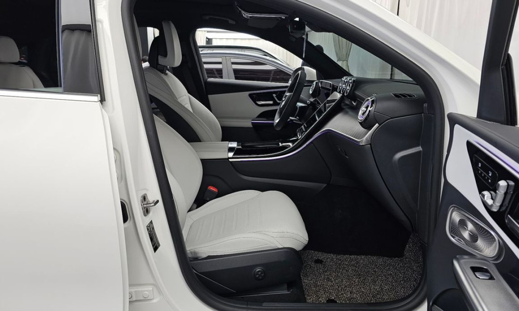 Mercedes-Benz GLC-Class GLC300 4MATIC Coupe, 2025