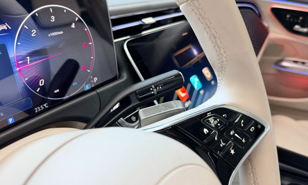 Mercedes-Benz E-Class E220d 4MATIC Exclusive, 2024
