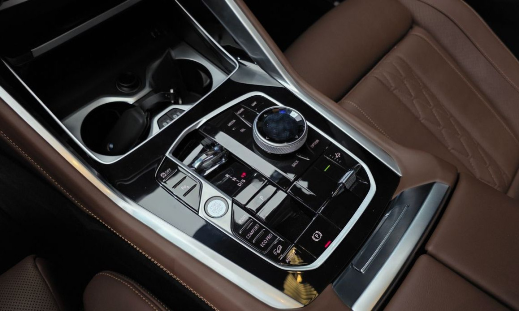 BMW X6 xDrive40i M Sport, 2025