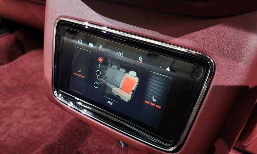 Bentley Bentayga 4.0 V8 Base, 2024