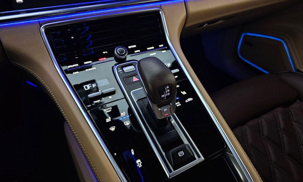 Porsche Panamera 4.0 GTS, 2022