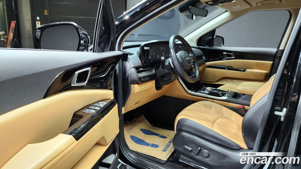 Kia Carnival 9-Seater Noblesse, 2022