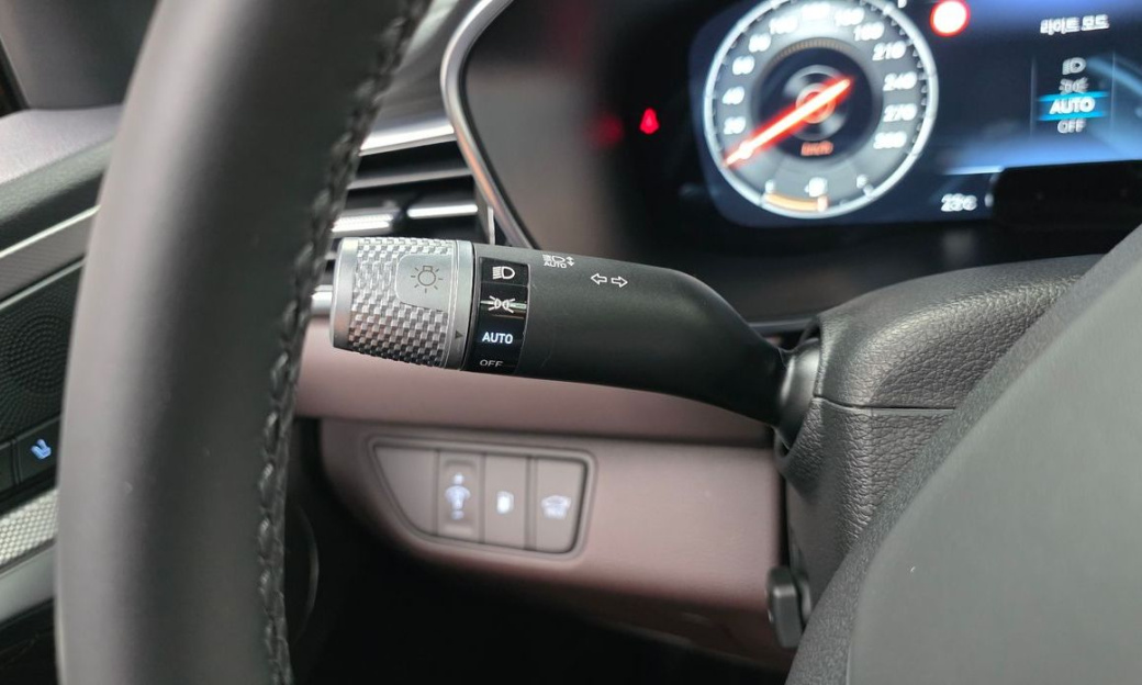 Genesis G70 Gasoline 2.5T 4WD, 2025