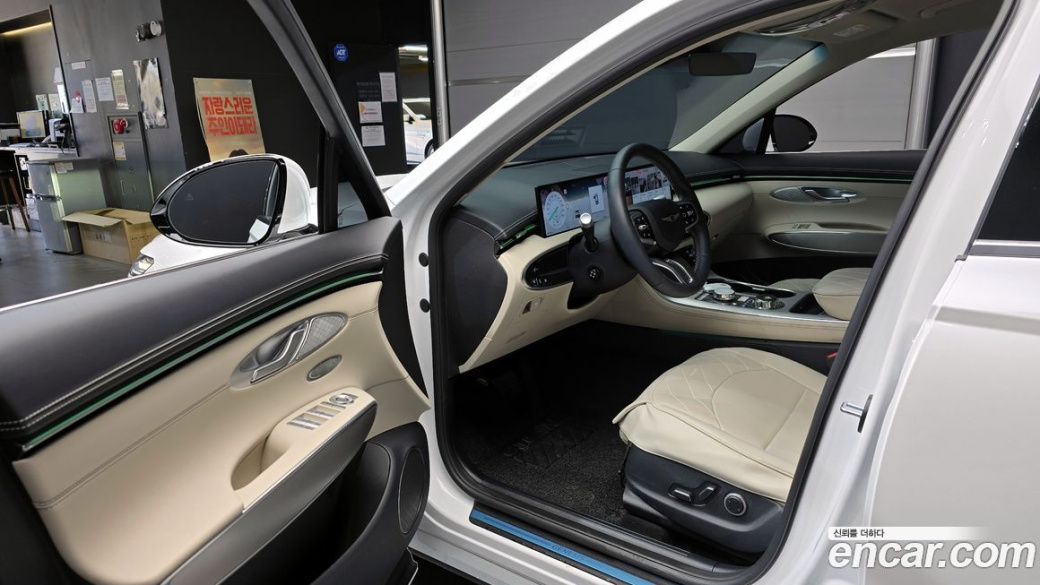 Genesis GV70 2.5T Gasoline AWD, 2025