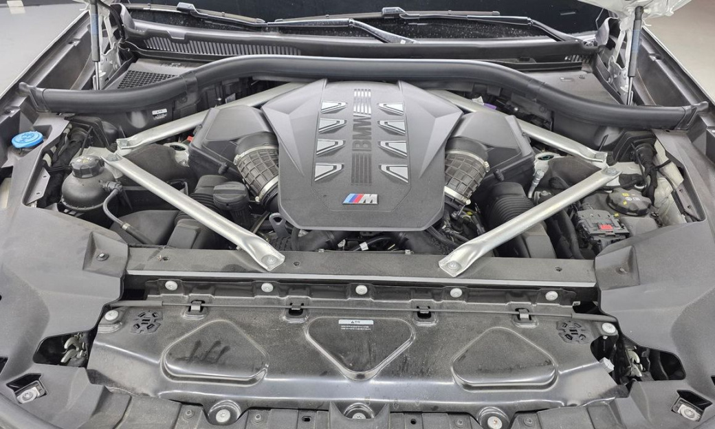 BMW X7 M60i xDrive M sport 6STR, 2024