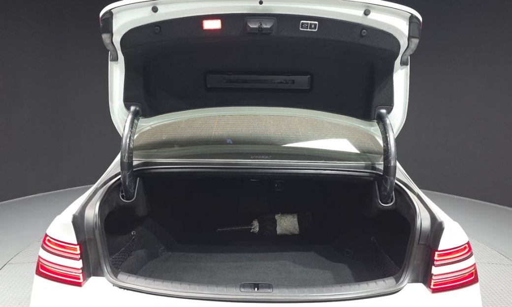 Genesis G80 Gasoline 2.5 Turbo 2WD, 2025