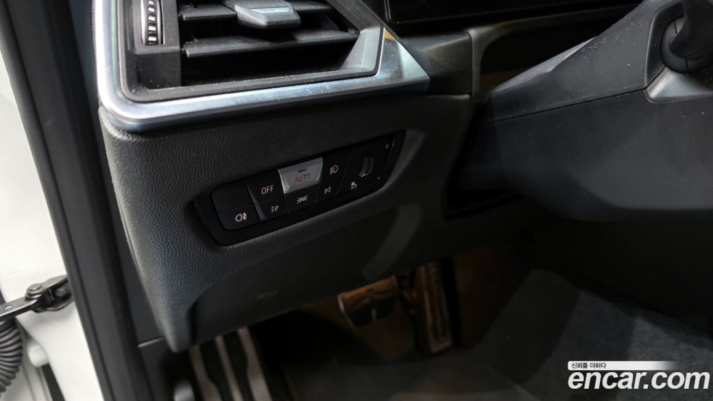 BMW 2-Series M240i xDrive Coupe, 2023