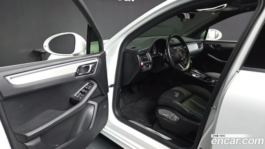 Porsche Macan 2.9 S, 2022