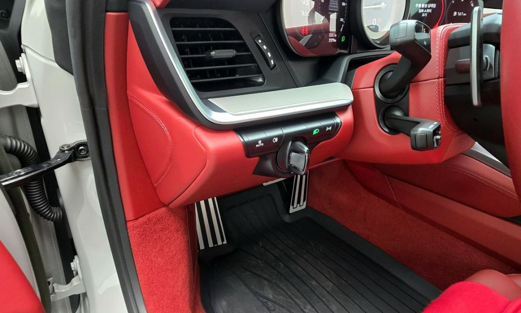 Porsche 911 Turbo S, 2022