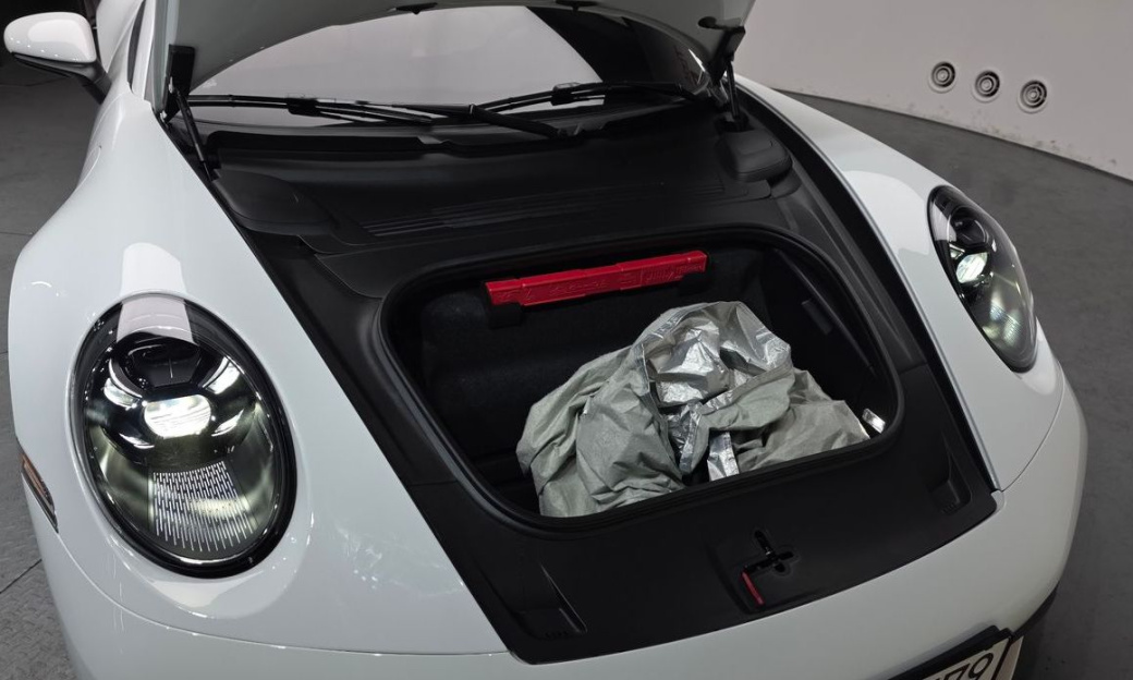Porsche 911 Carrera Cabriolet, 2024