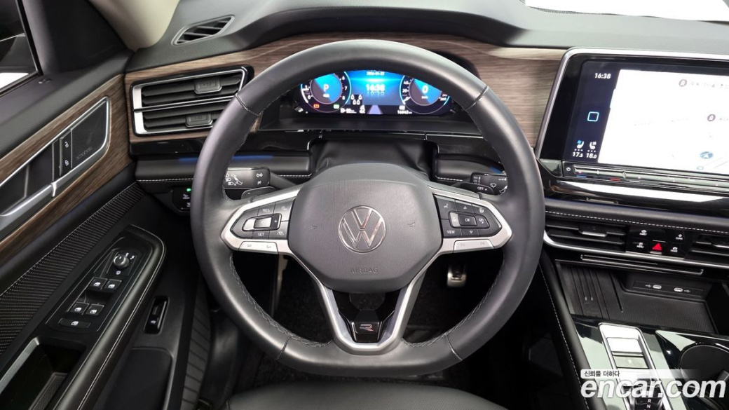 Volkswagen Atlas 2.0 TSI R-LINE 6-Seater, 2025