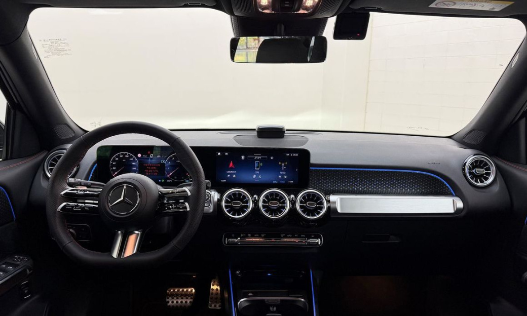 Mercedes-Benz GLB-Class GLB250 4MATIC, 2025