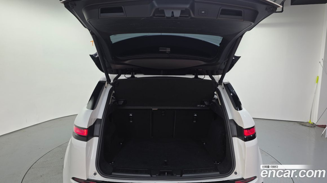 Land Rover Range Rover Evoque P250 SE, 2023