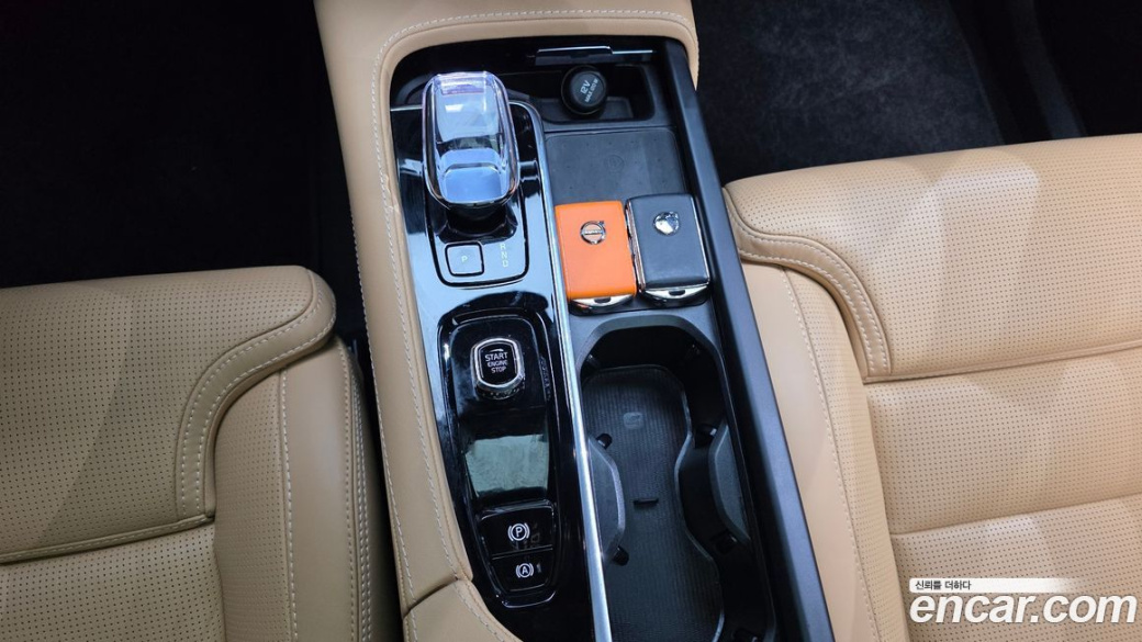 Volvo XC90 B6 Ultra Bright, 2025