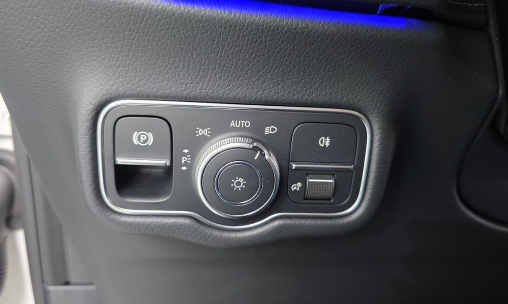 Mercedes-Benz G-Class G450d, 2026
