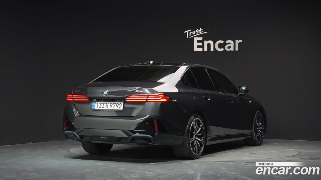 BMW 5-Series 530i xDrive M Sport, 2024