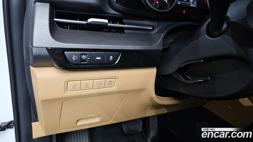 Kia Carnival 9-Seater Noblesse, 2023