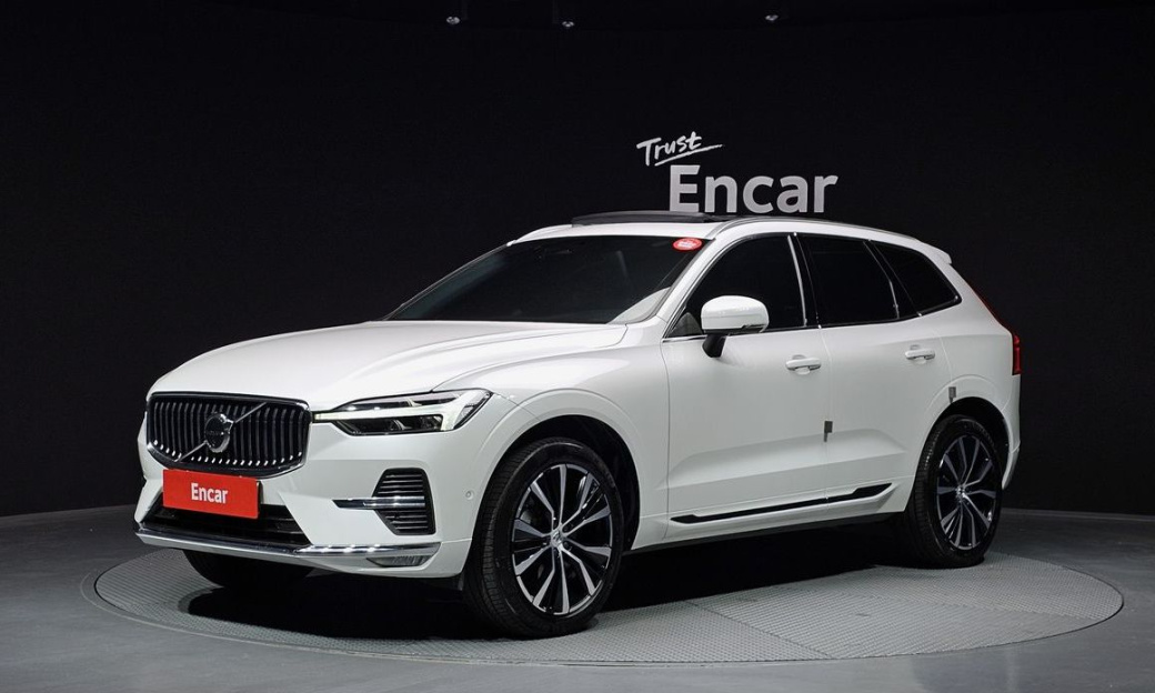 Volvo XC60 B6 Ultra Bright, 2025