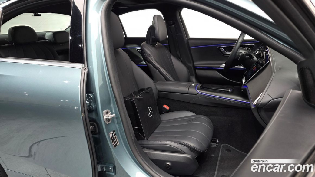 Mercedes-Benz E-Class E200 Avantgarde, 2025