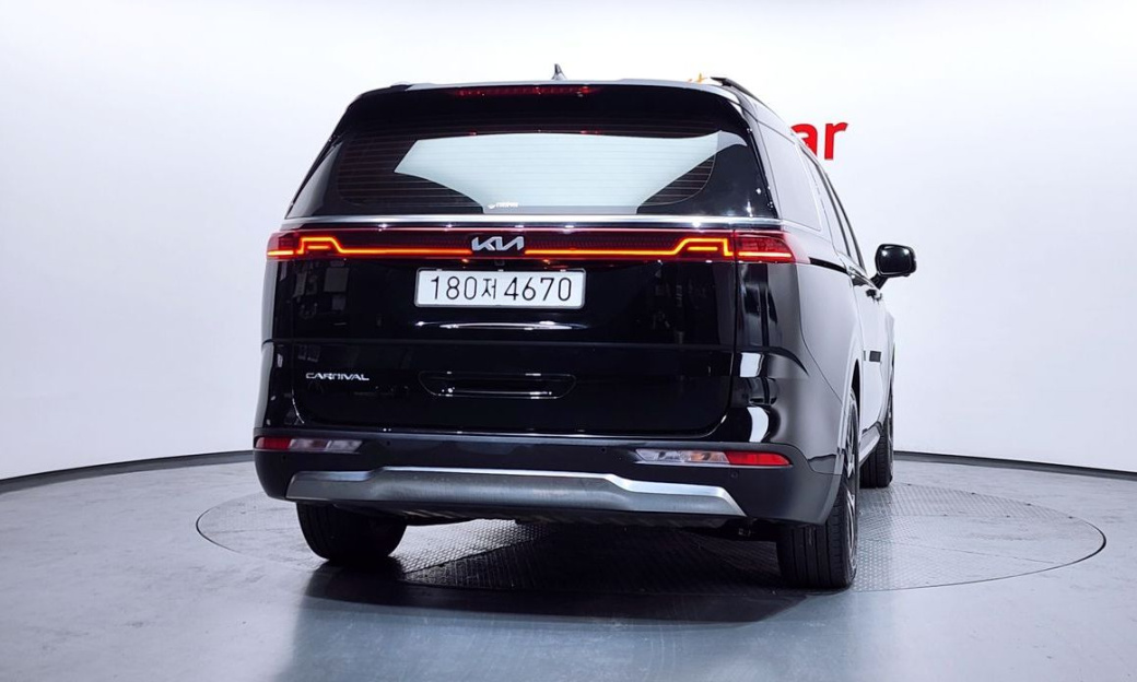 Kia Carnival 9-Seater Signature, 2022