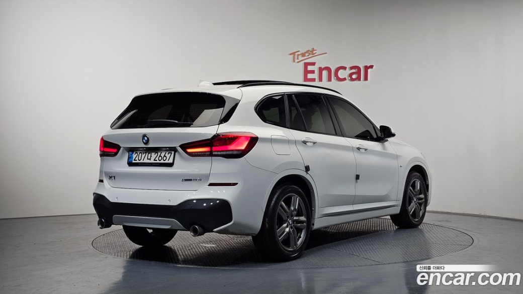BMW X1 xDrive 20i M Sport, 2022