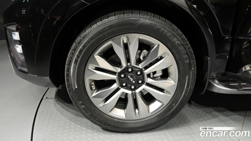 Kia Mohave Diesel 3.0 4WD 5-Seater, 2022