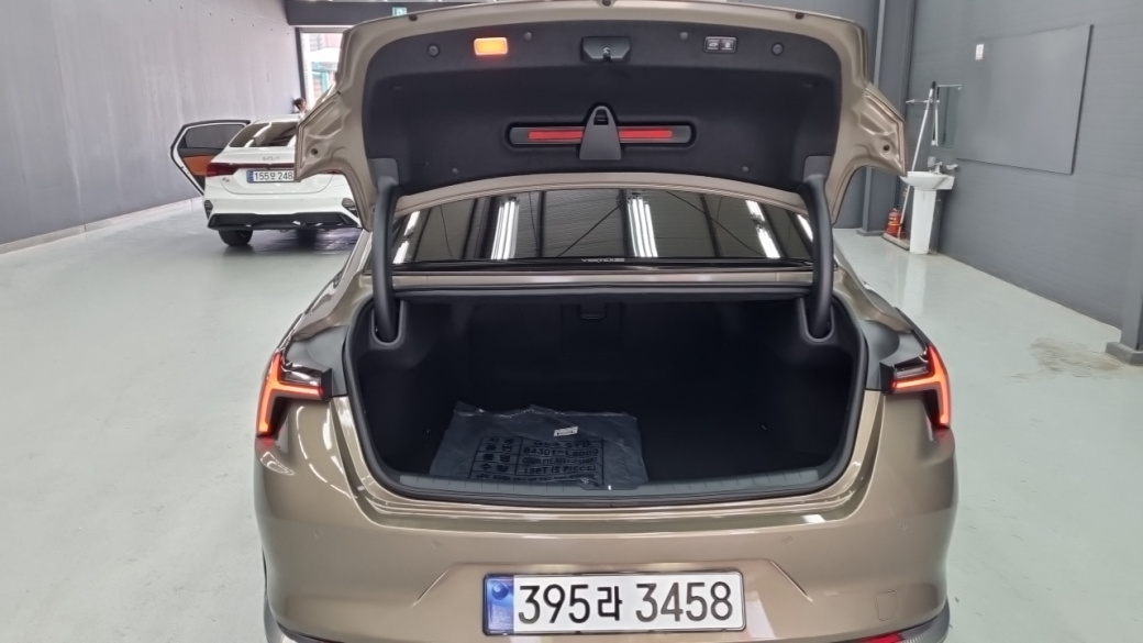 Kia K8 2.5 Gasoline 2WD, 2025