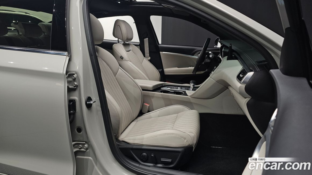 Genesis G70 Gasoline 2.5T 4WD, 2024