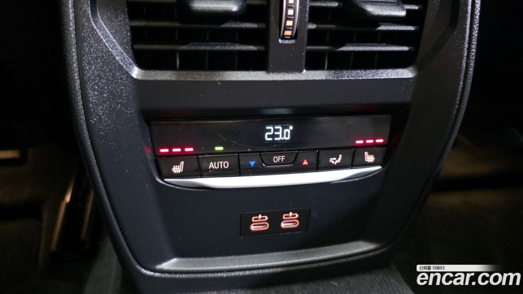 BMW 3-Series 320i Luxury, 2022